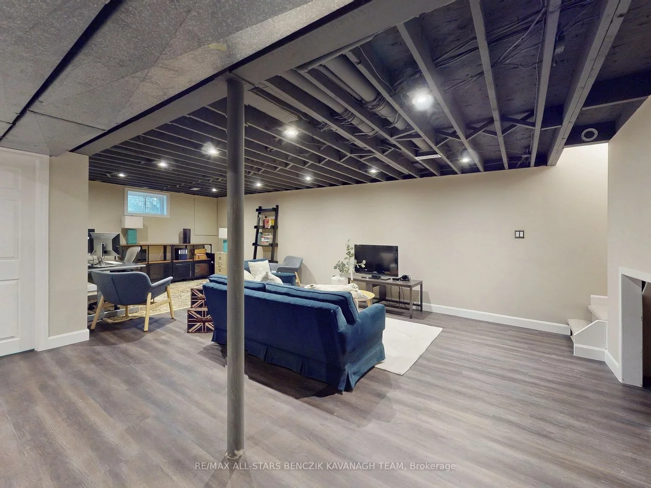 93, Sir Lancelot, Markham Village, Markham