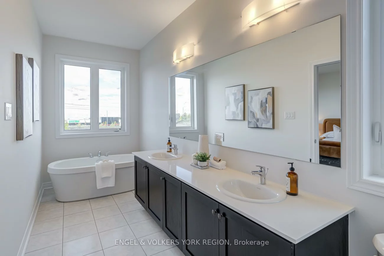 156, Mumbai, Middlefield, Markham