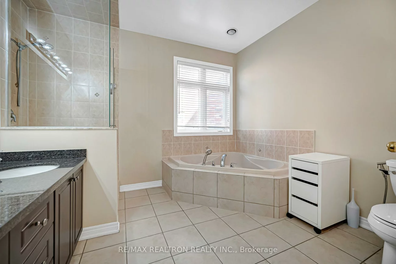 71, Glengordon, Angus Glen, Markham