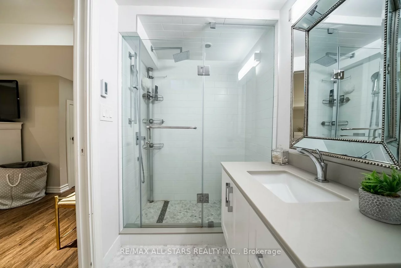 15, Sawyer, Markham Village, Markham