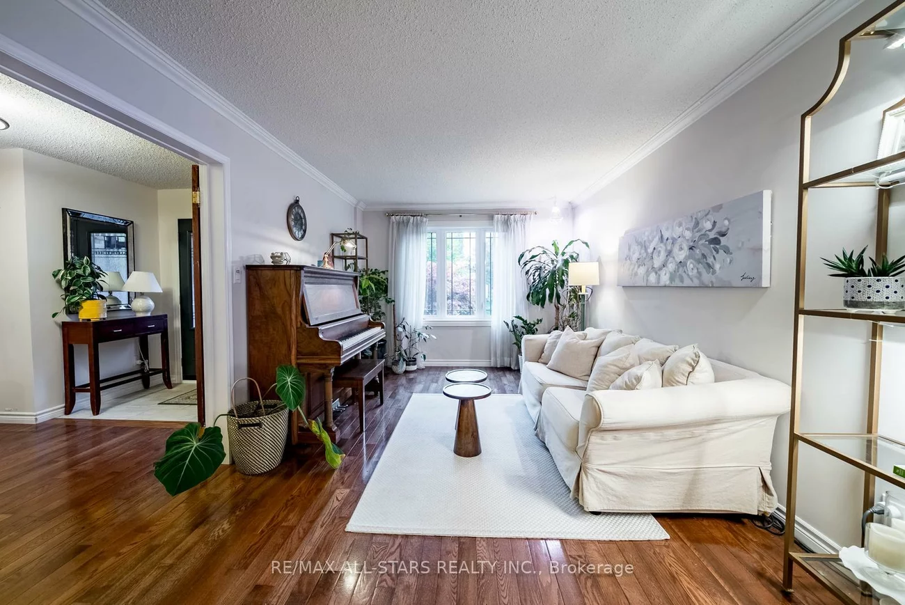 15, Sawyer, Markham Village, Markham