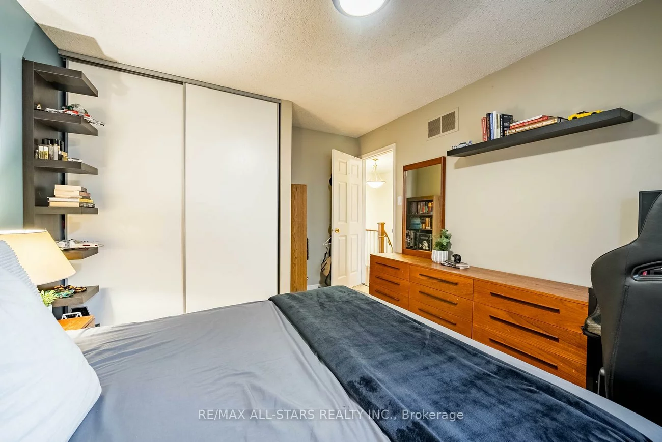 15, Sawyer, Markham Village, Markham