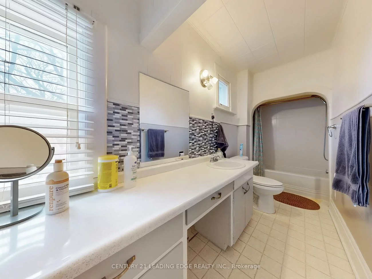 261, Main, Old Markham Village, Markham