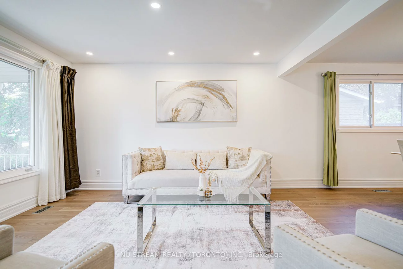 8, Hemingway, Unionville, Markham