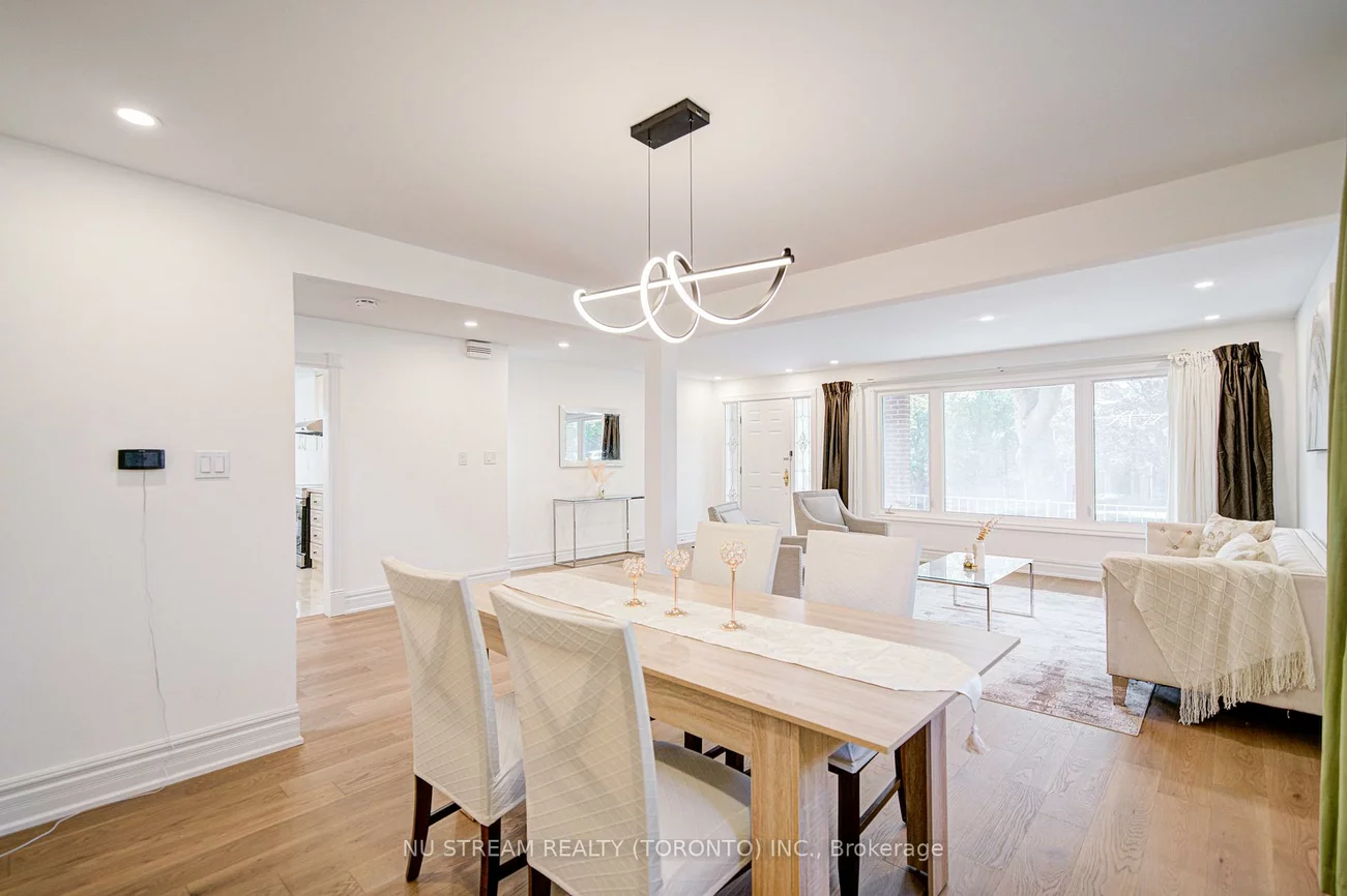 8, Hemingway, Unionville, Markham