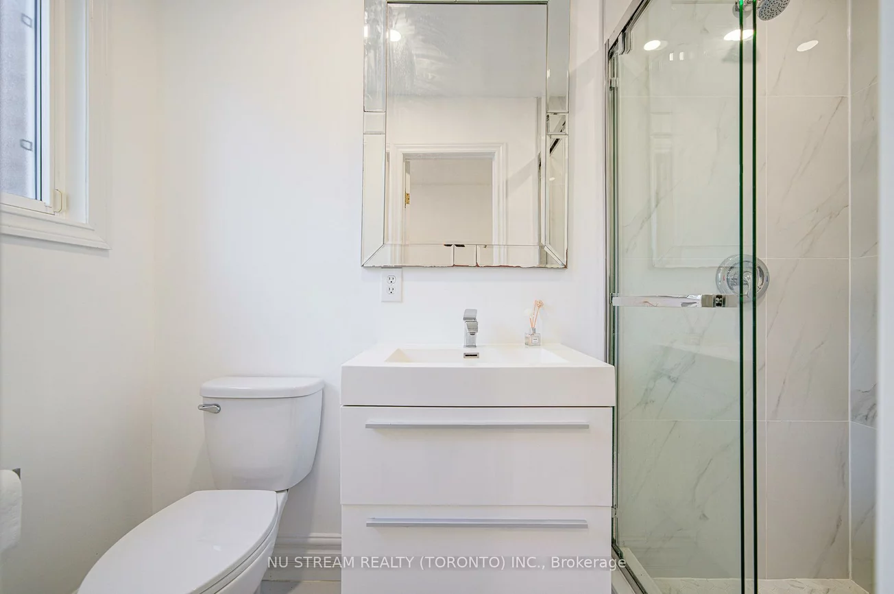 8, Hemingway, Unionville, Markham