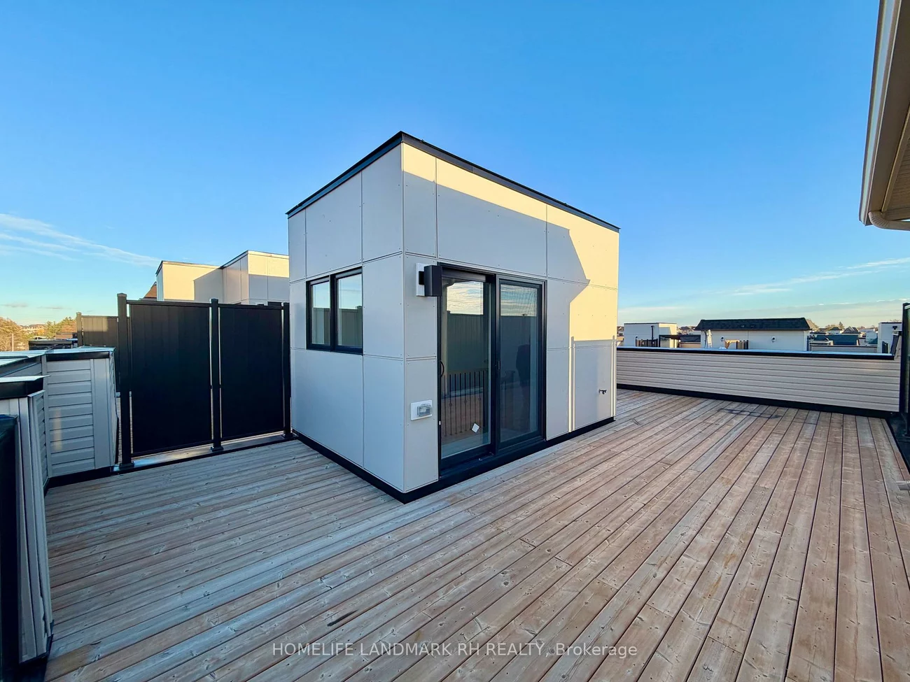 100, Guardhouse, Angus Glen, Markham