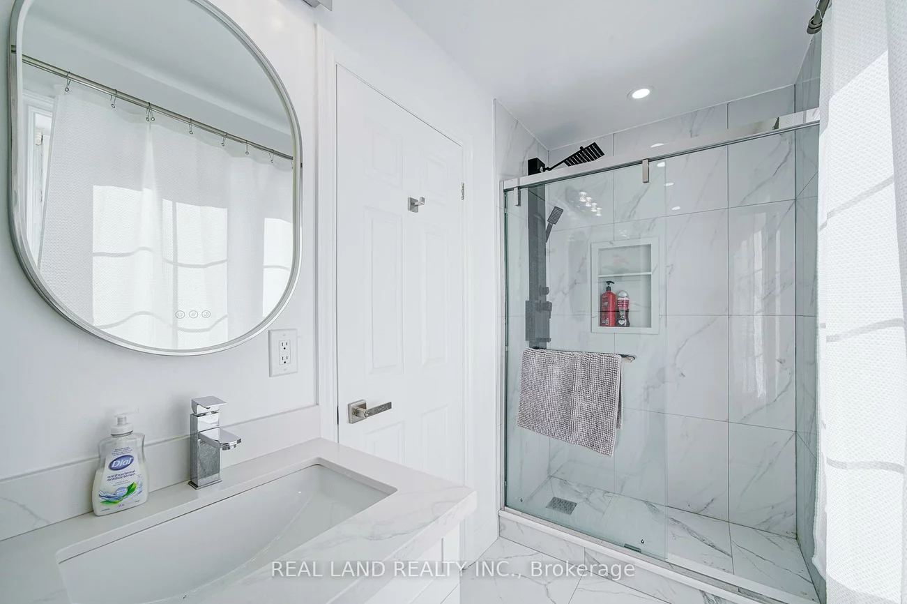 4762, 14th, Milliken Mills East, Markham