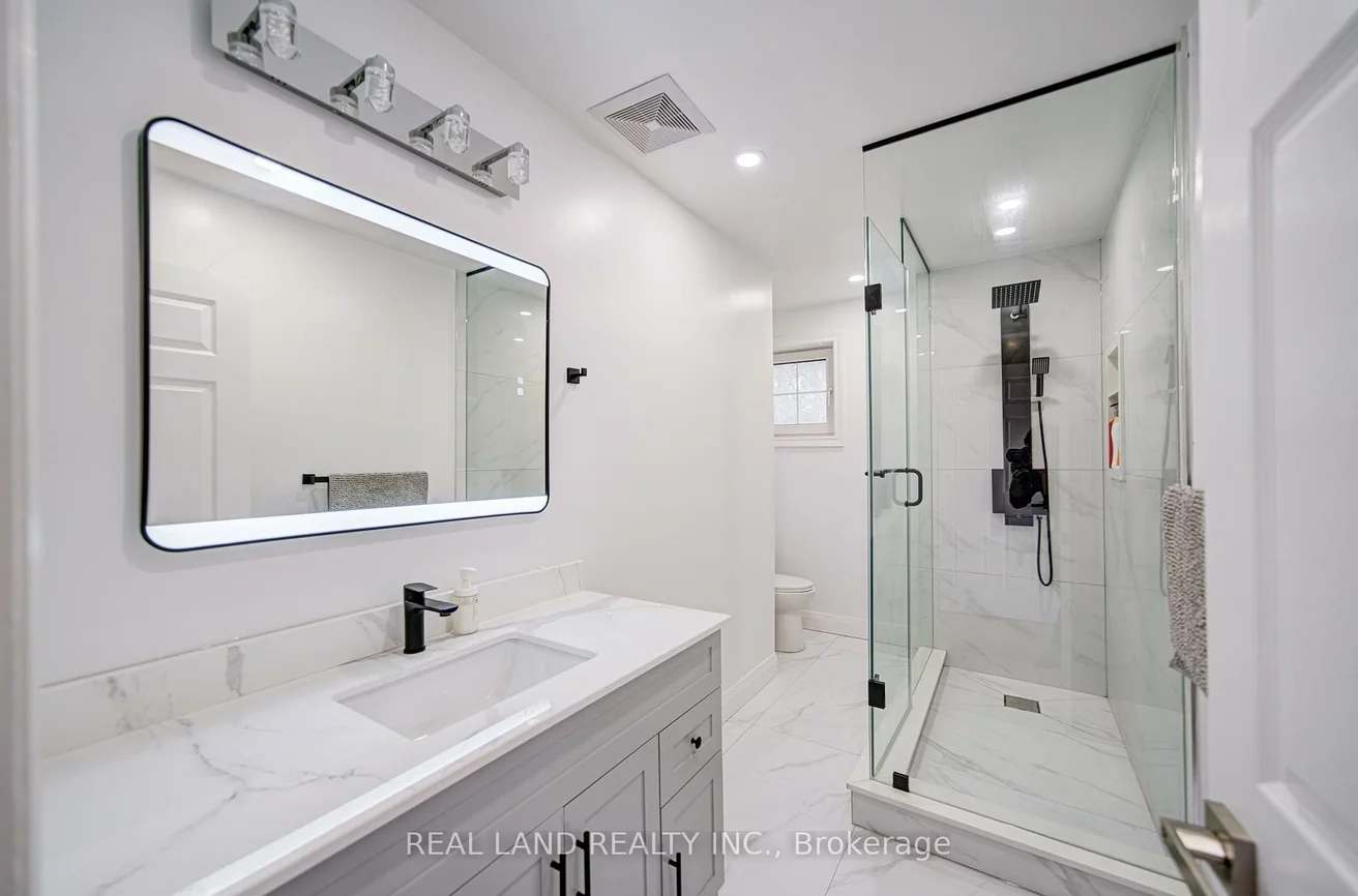 4762, 14th, Milliken Mills East, Markham