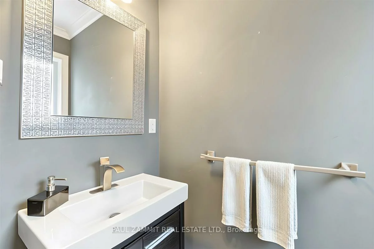 210, Bayview Fairways, Bayview Fairway-Bayview Country Club Estates, Markham