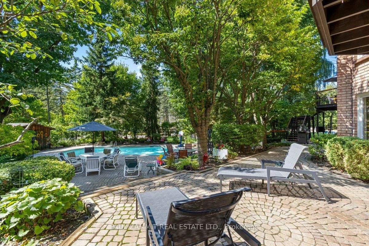 12, Old English, Bayview Glen, Markham