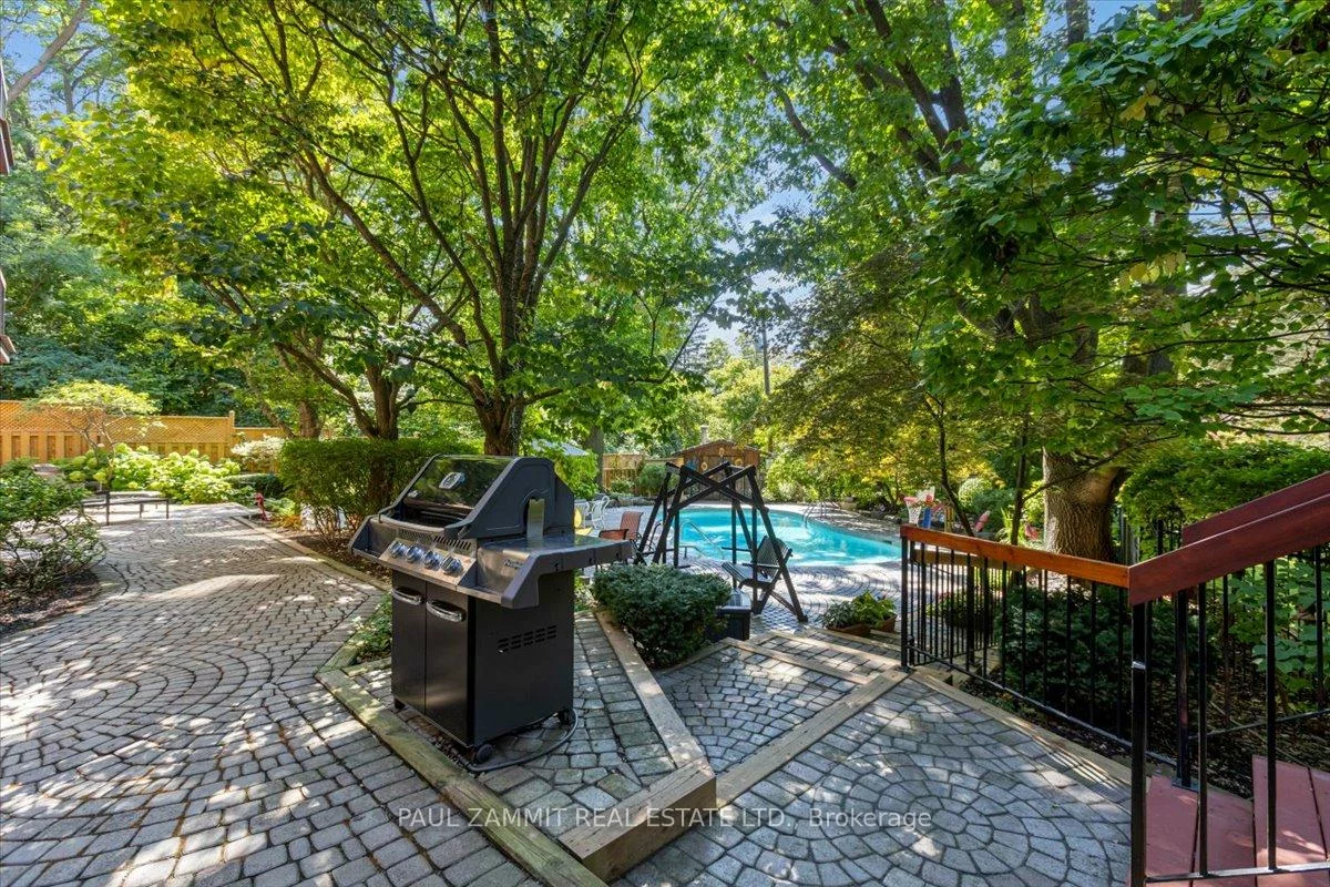 12, Old English, Bayview Glen, Markham