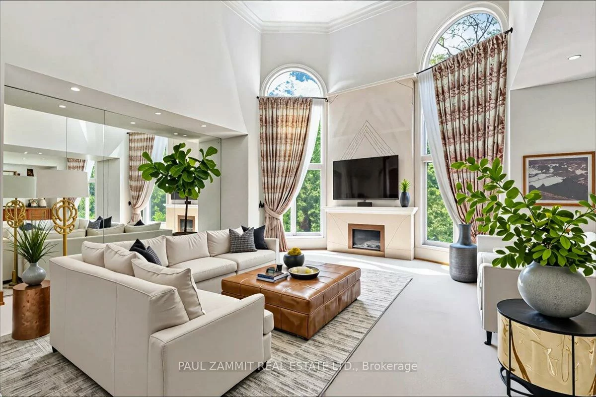 12, Old English, Bayview Glen, Markham