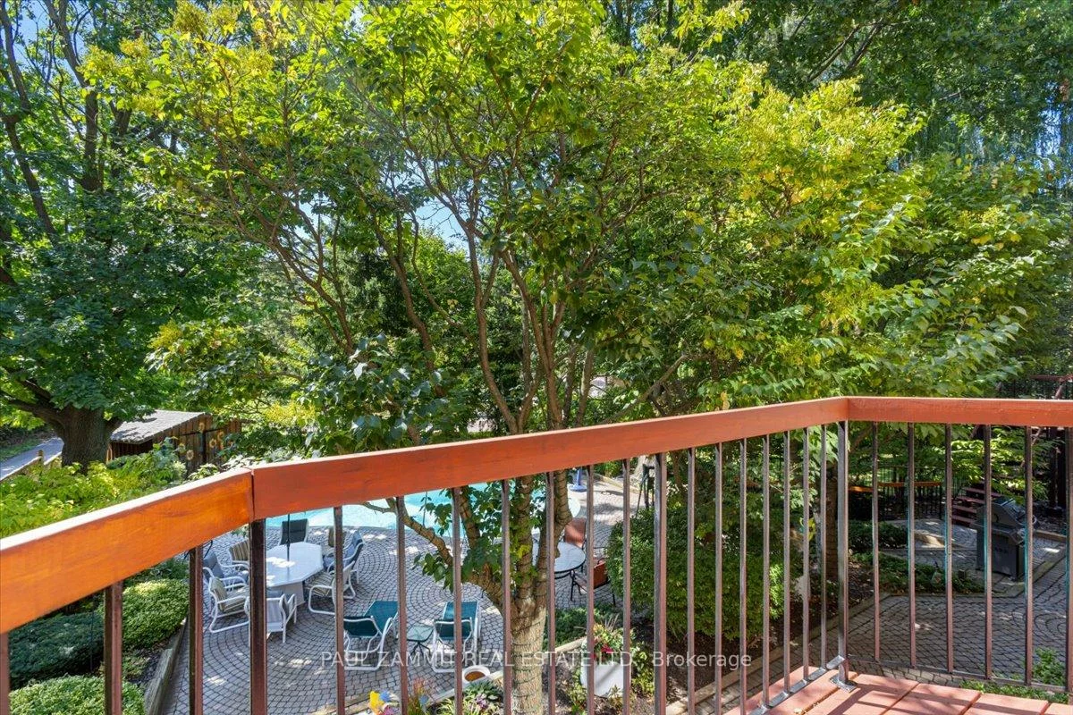 12, Old English, Bayview Glen, Markham