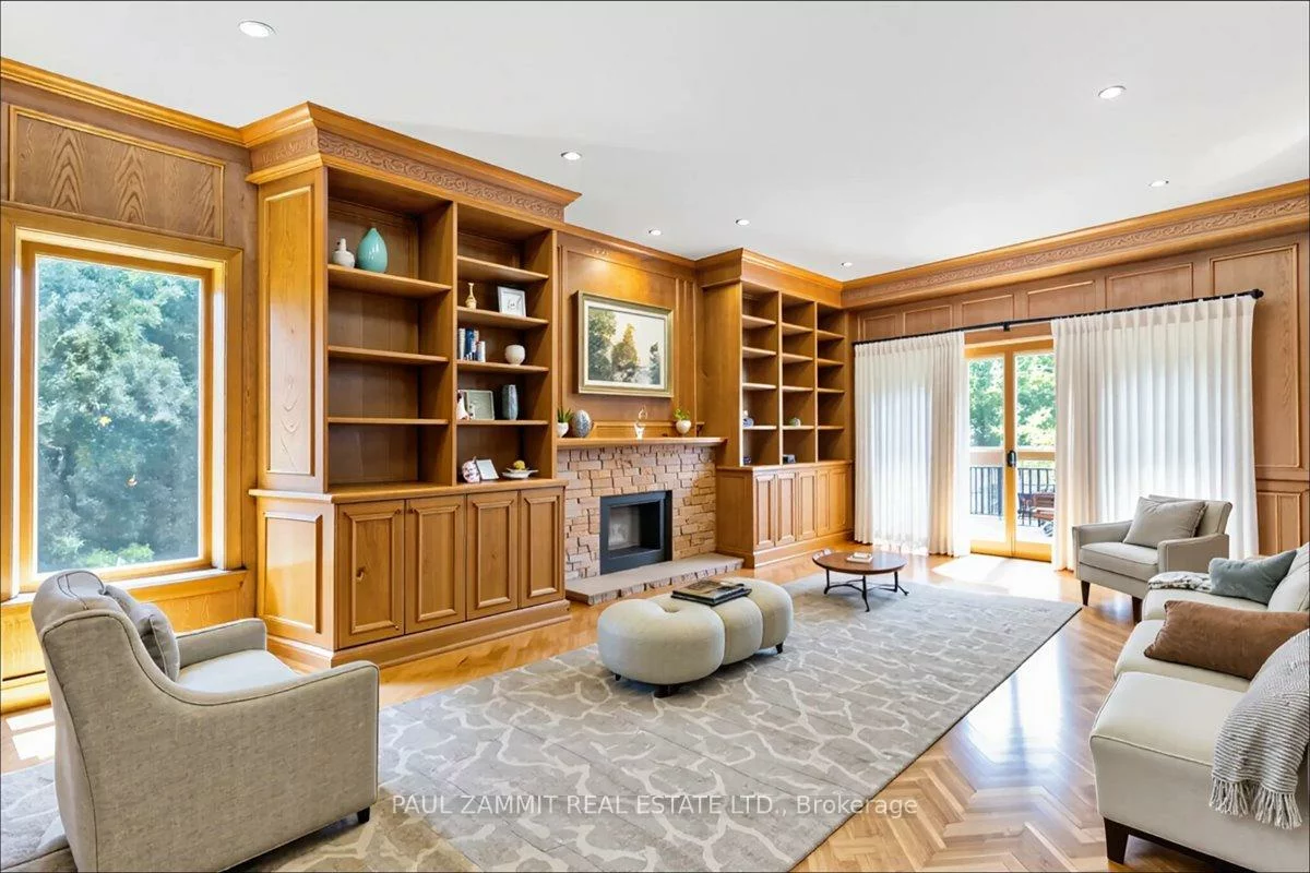 12, Old English, Bayview Glen, Markham