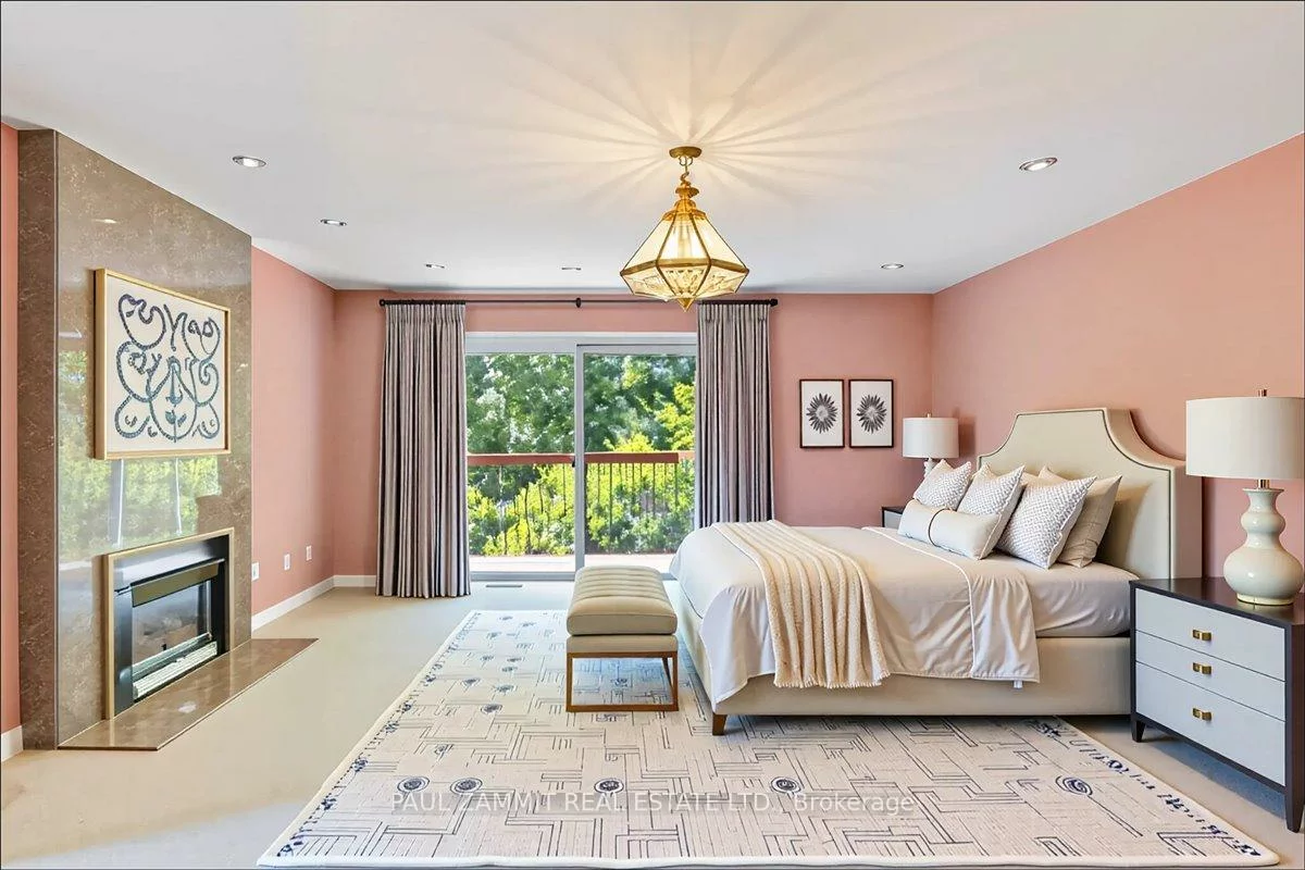 12, Old English, Bayview Glen, Markham