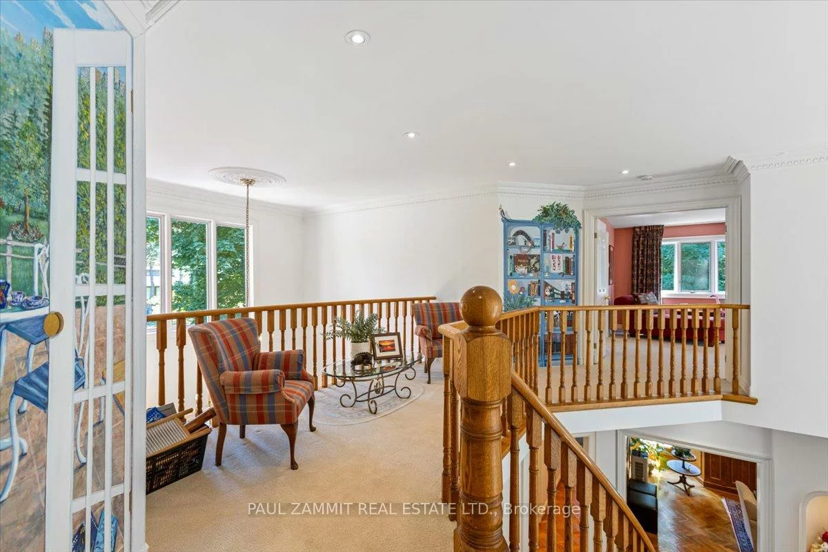 12, Old English, Bayview Glen, Markham