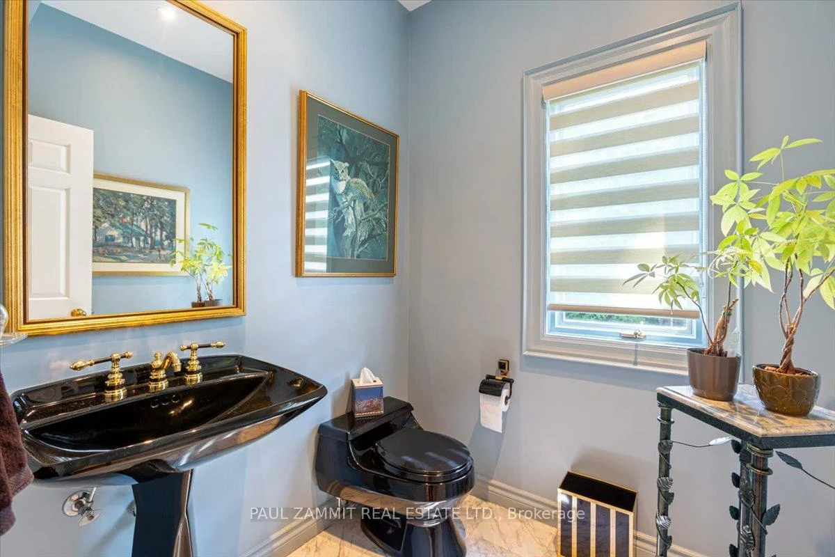 12, Old English, Bayview Glen, Markham