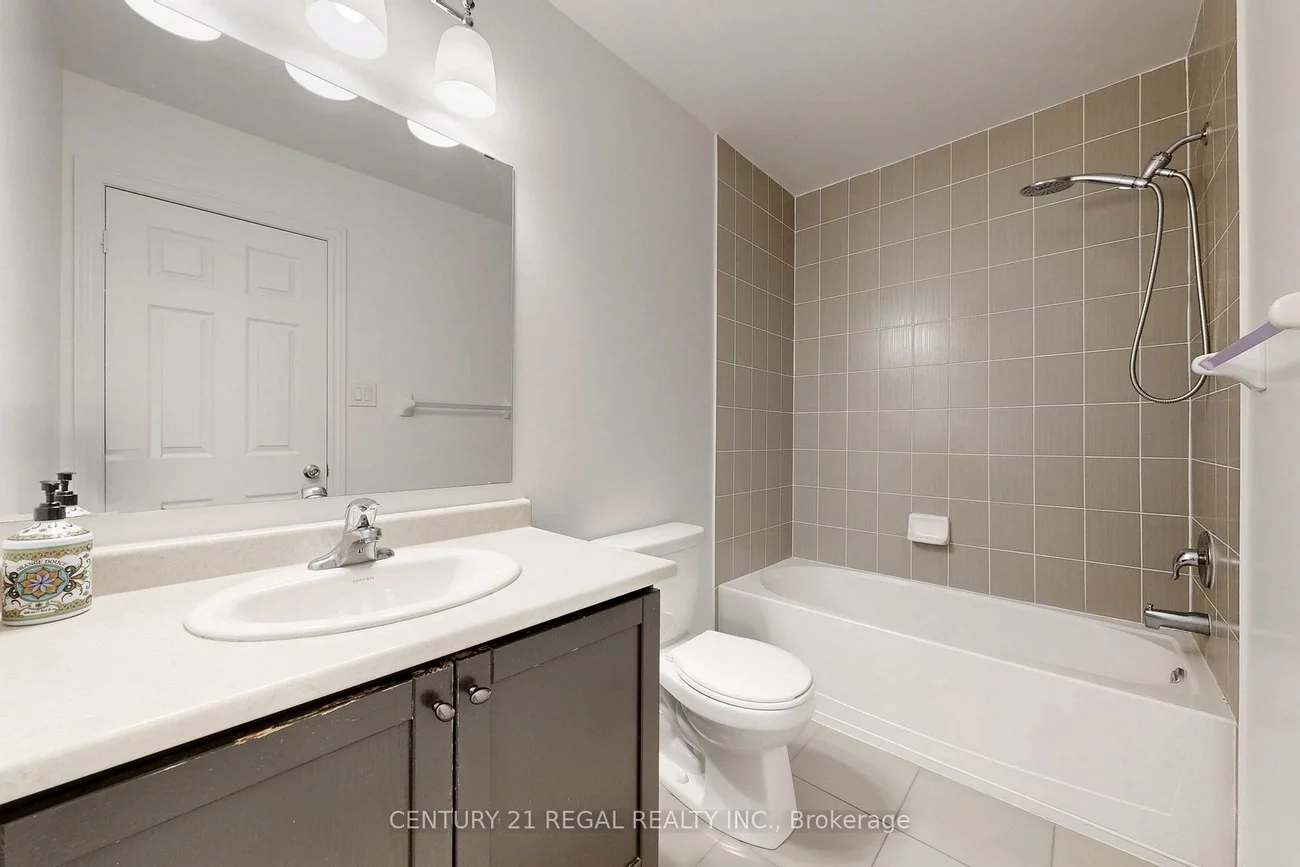 29, Rougeview Park, Greensborough, Markham