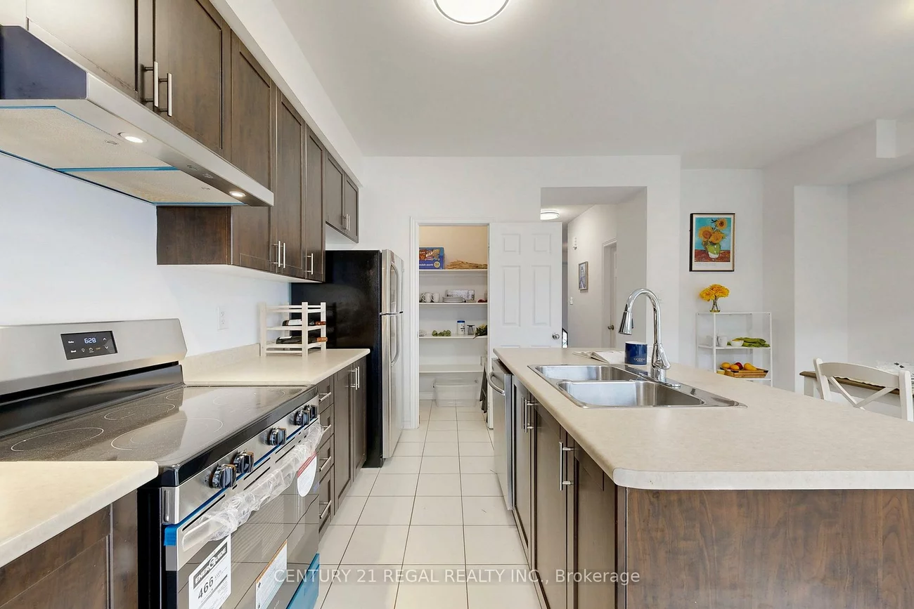 29, Rougeview Park, Greensborough, Markham