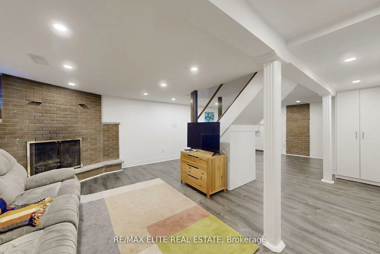 50, Henderson, Grandview, Markham