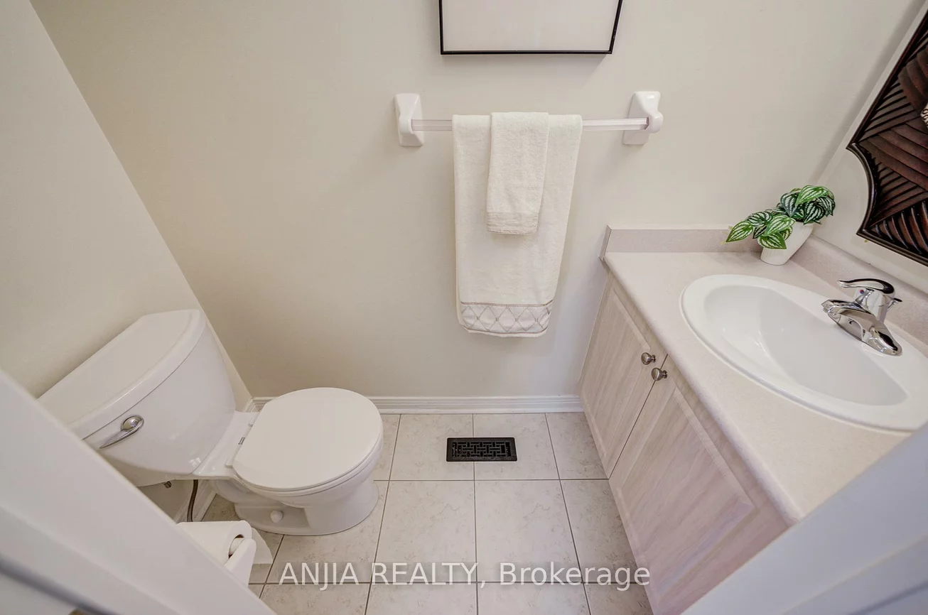 27, Larcastle, Berczy, Markham