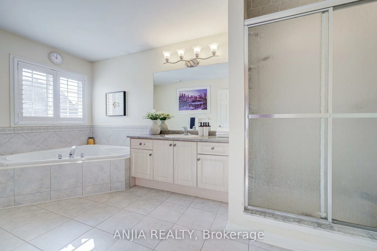 27, Larcastle, Berczy, Markham