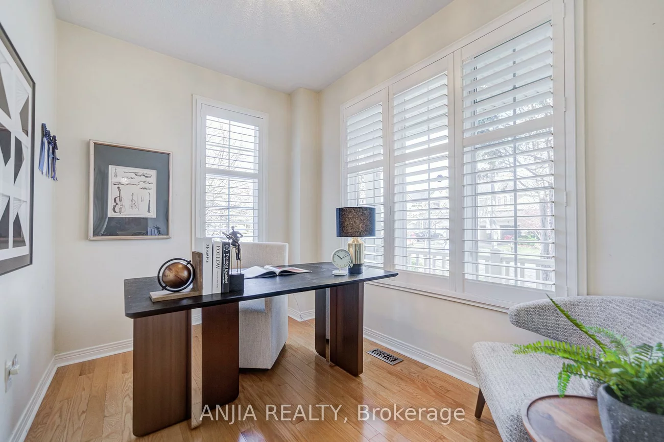 27, Larcastle, Berczy, Markham