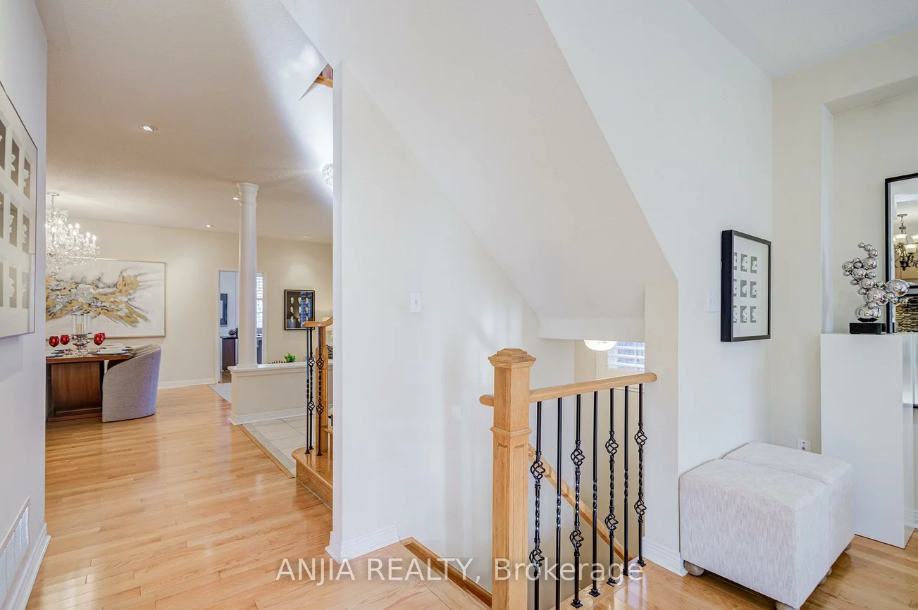 27, Larcastle, Berczy, Markham