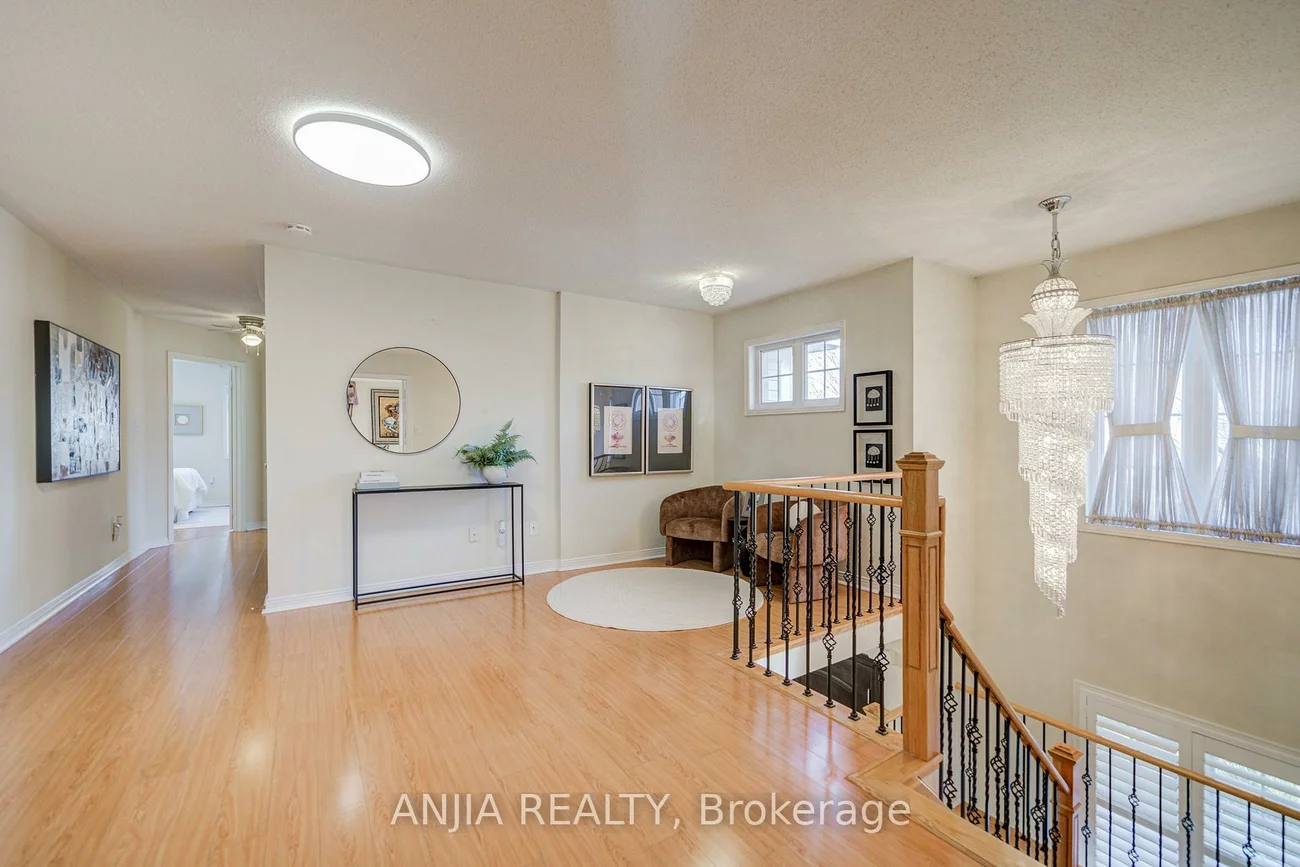 27, Larcastle, Berczy, Markham