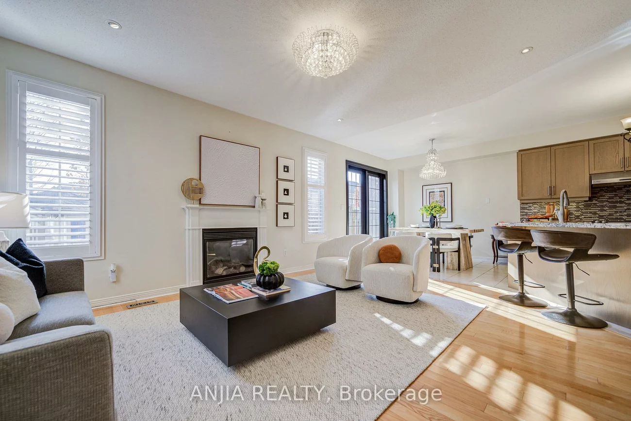 27, Larcastle, Berczy, Markham