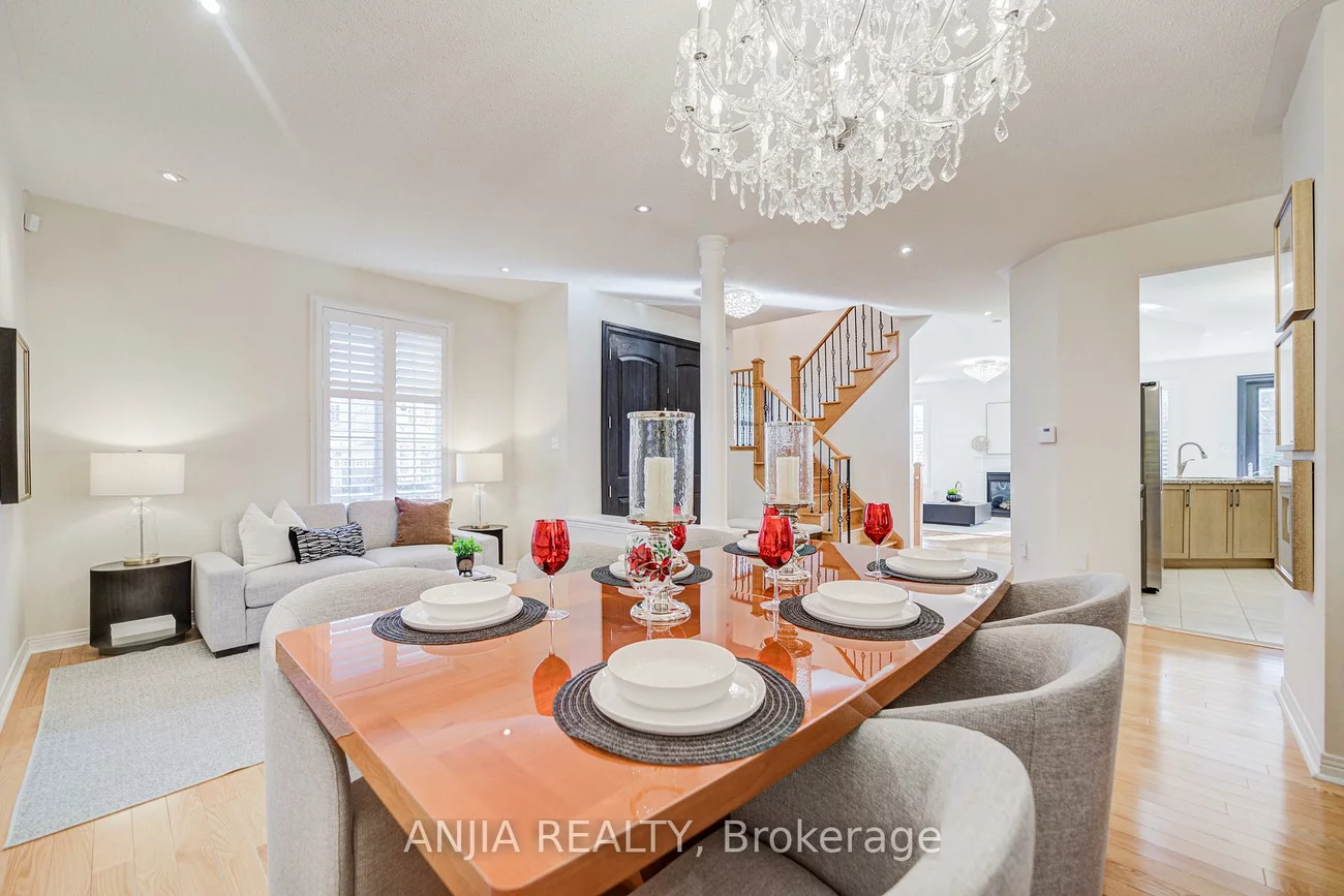 27, Larcastle, Berczy, Markham