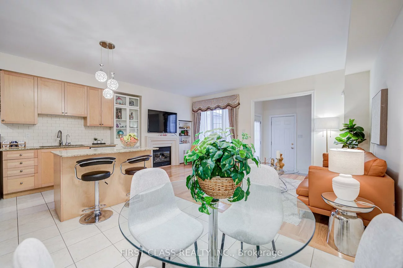 10501, Woodbine, Victoria Manor-Jennings Gate, Markham