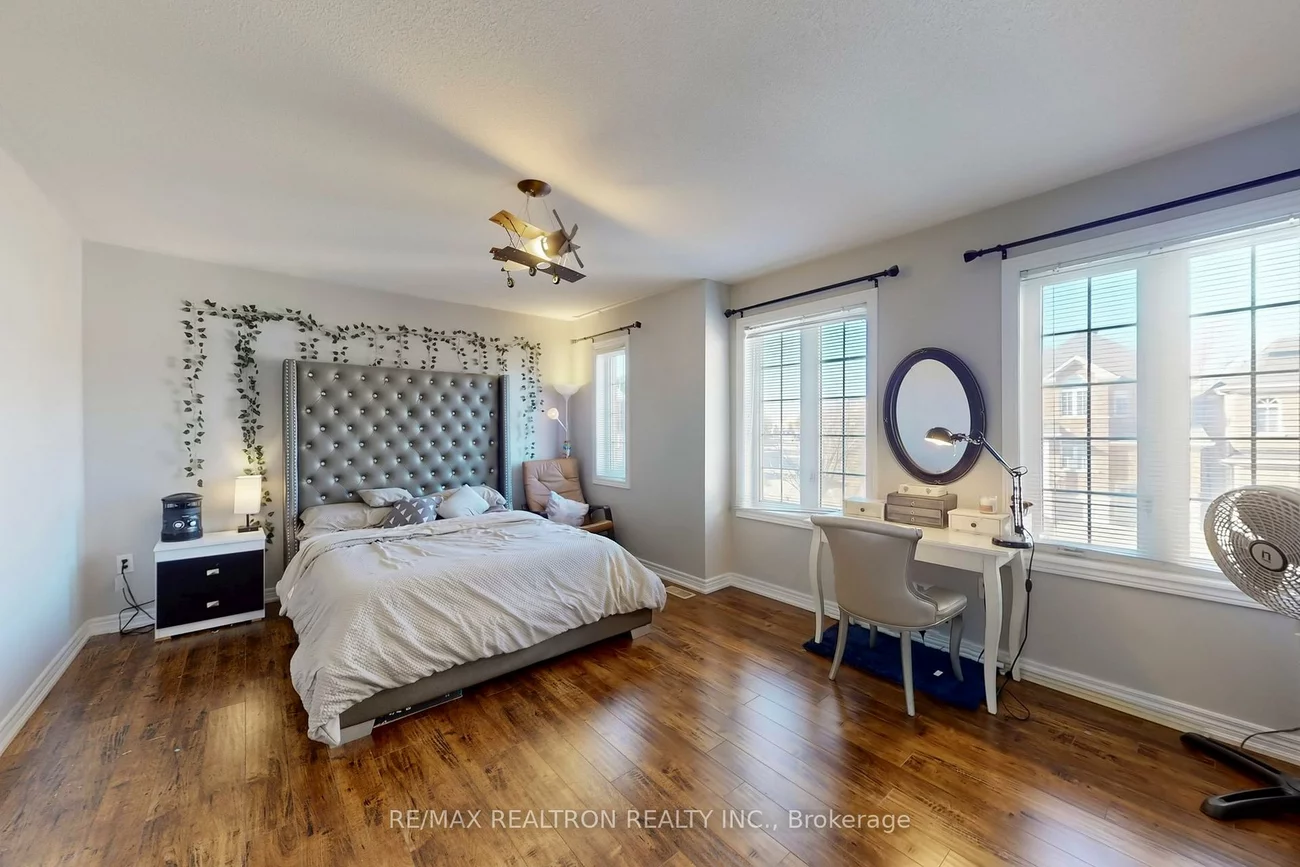 145, Stonechurch, Box Grove, Markham