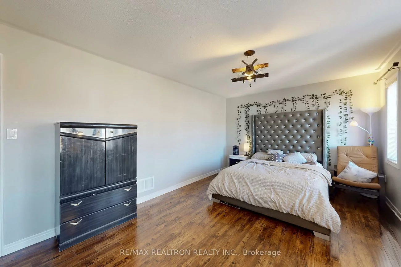 145, Stonechurch, Box Grove, Markham