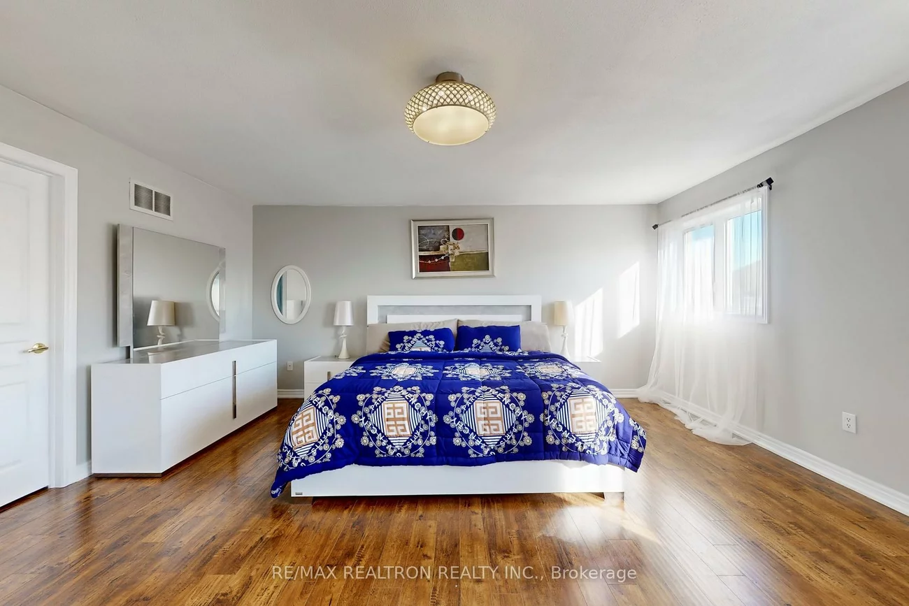 145, Stonechurch, Box Grove, Markham