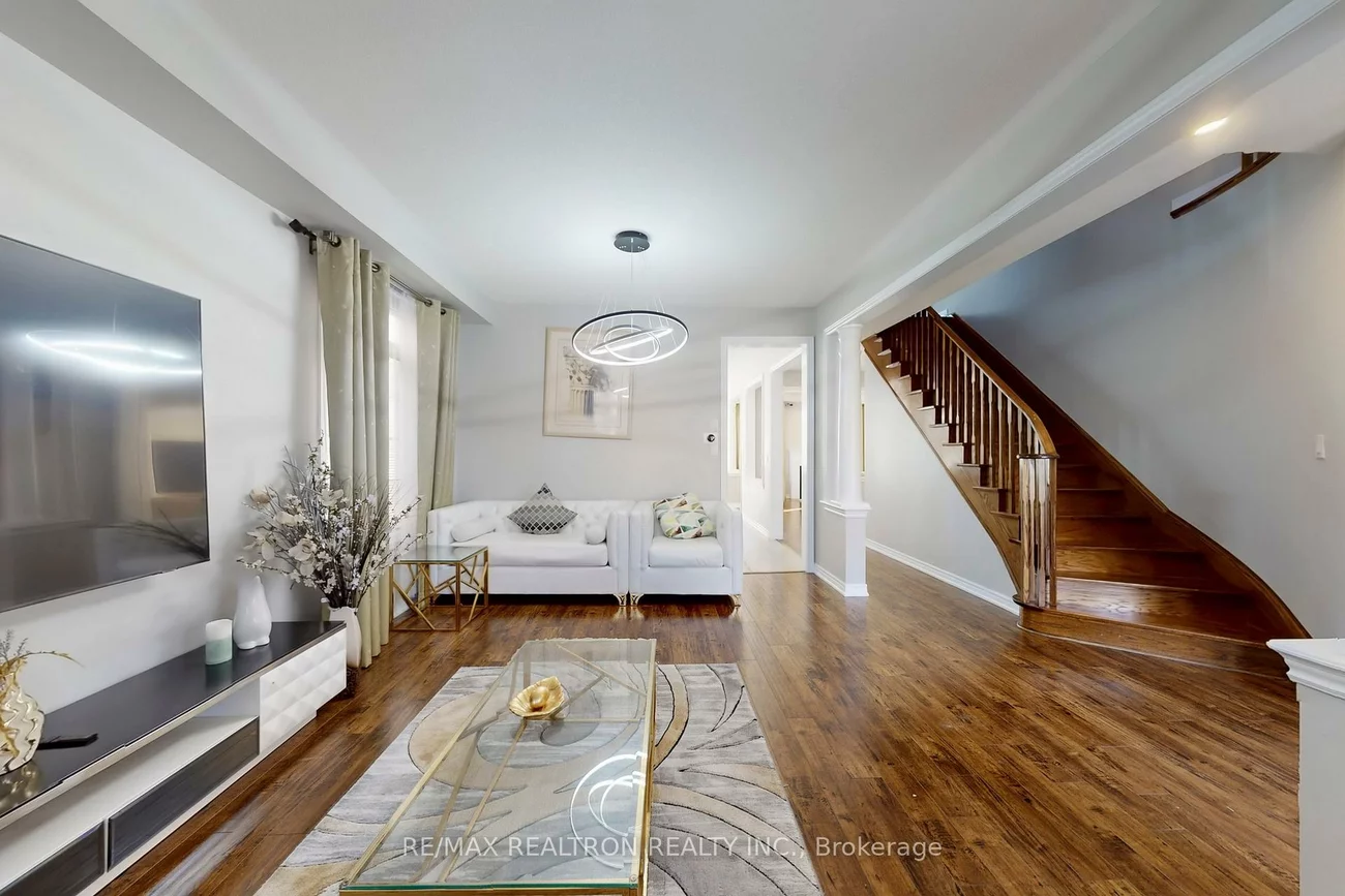 145, Stonechurch, Box Grove, Markham