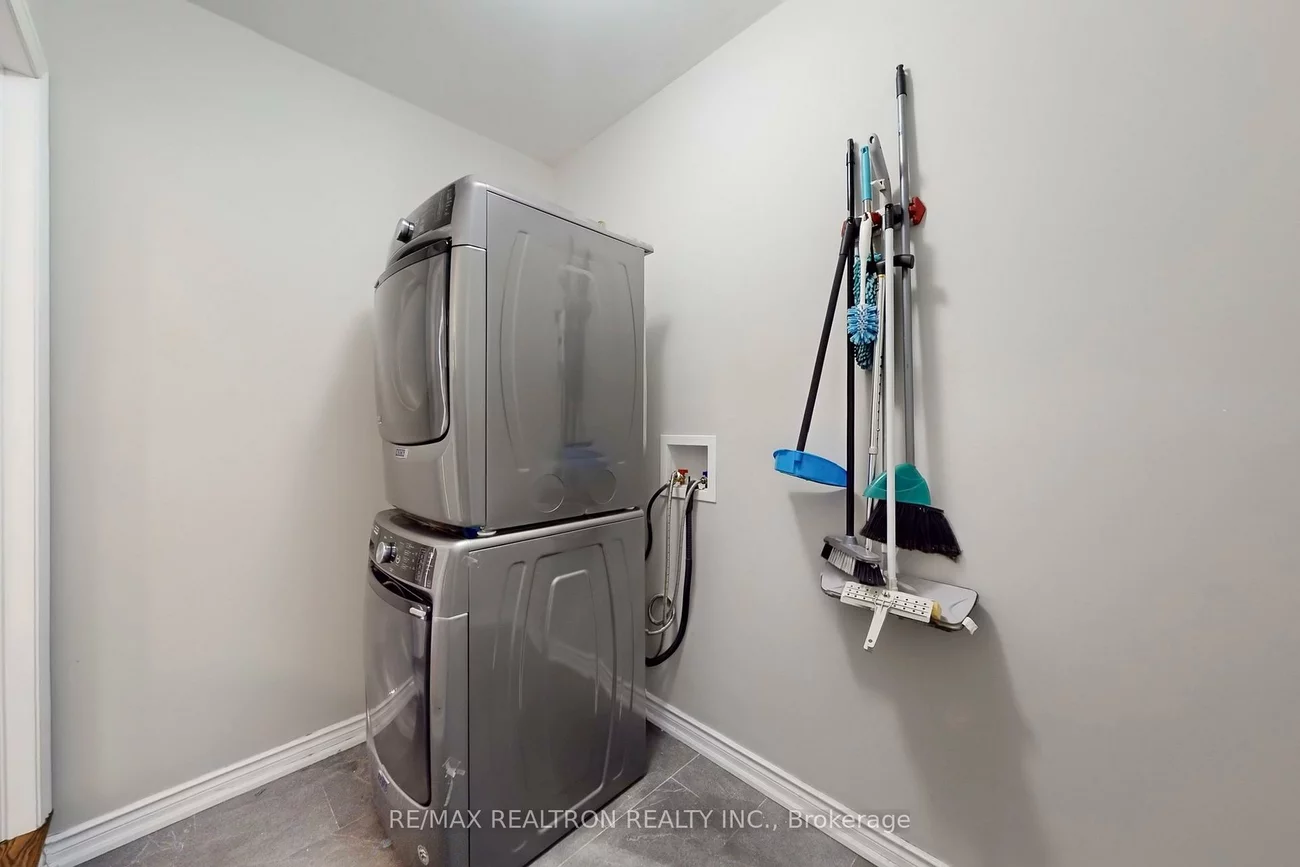 145, Stonechurch, Box Grove, Markham