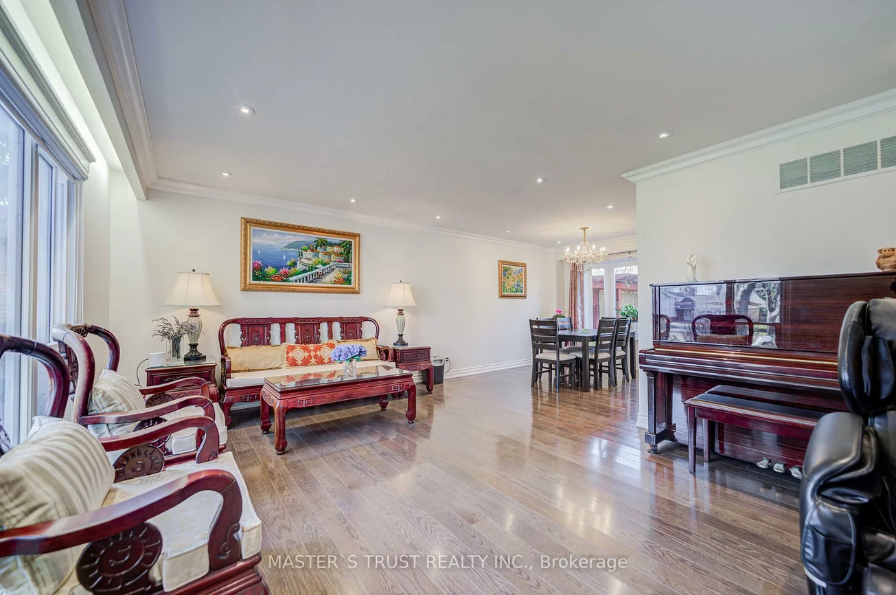 72, Rose, Markham Village, Markham