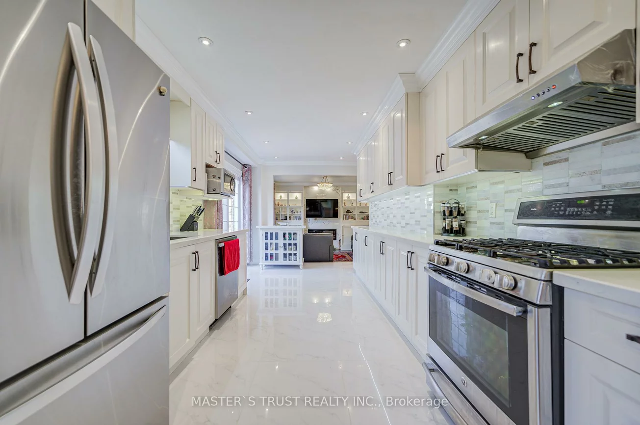 72, Rose, Markham Village, Markham