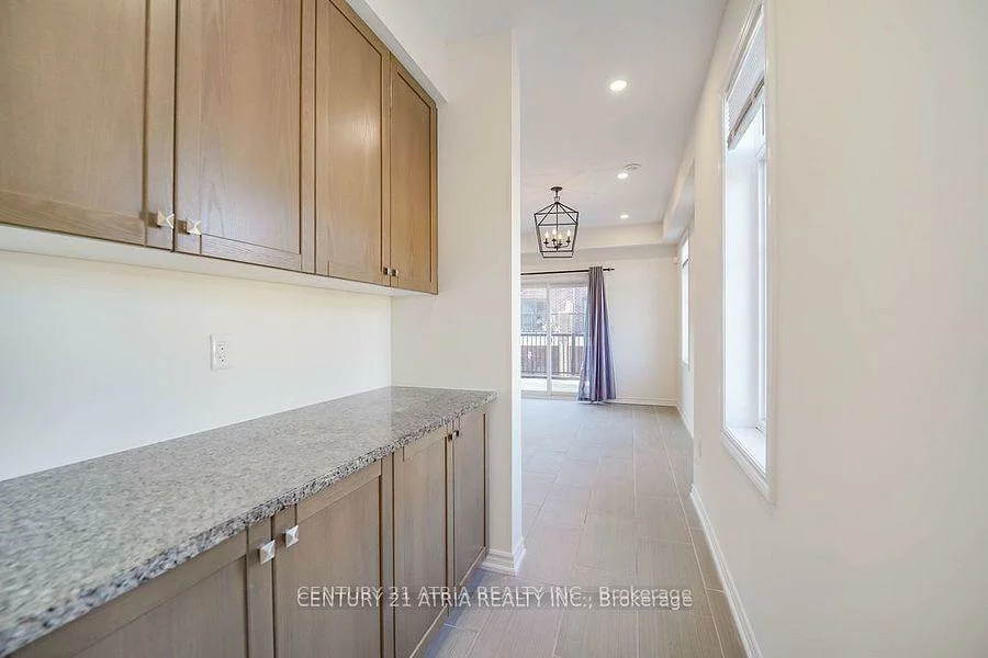 34, Isabella Peach, Victoria Square, Markham