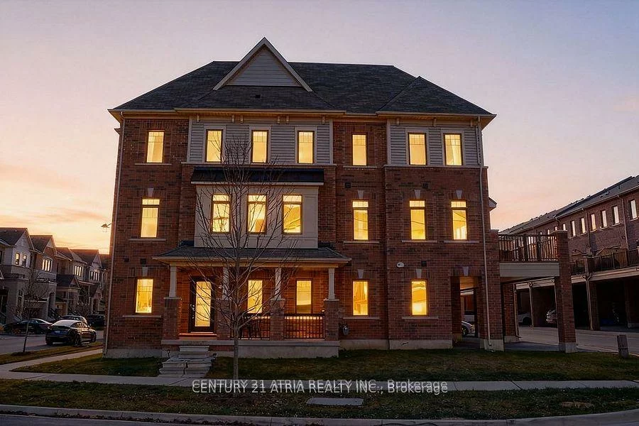 34, Isabella Peach, Victoria Square, Markham