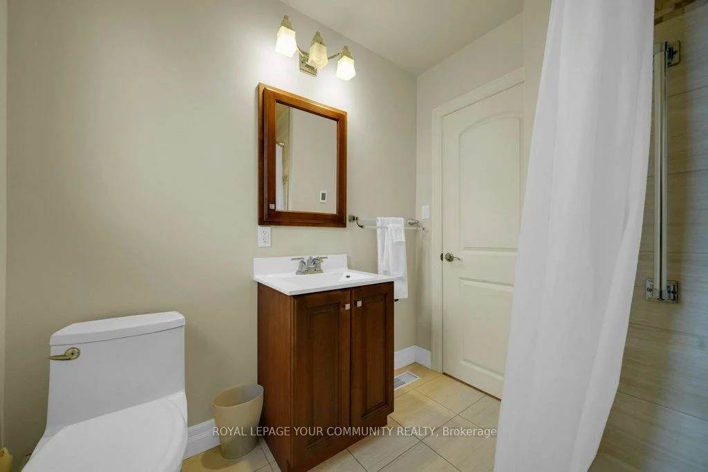 81, Clark, Thornhill, Markham