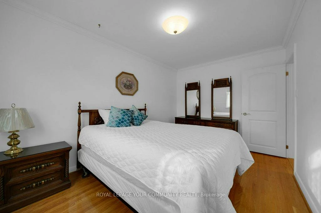 81, Clark, Thornhill, Markham