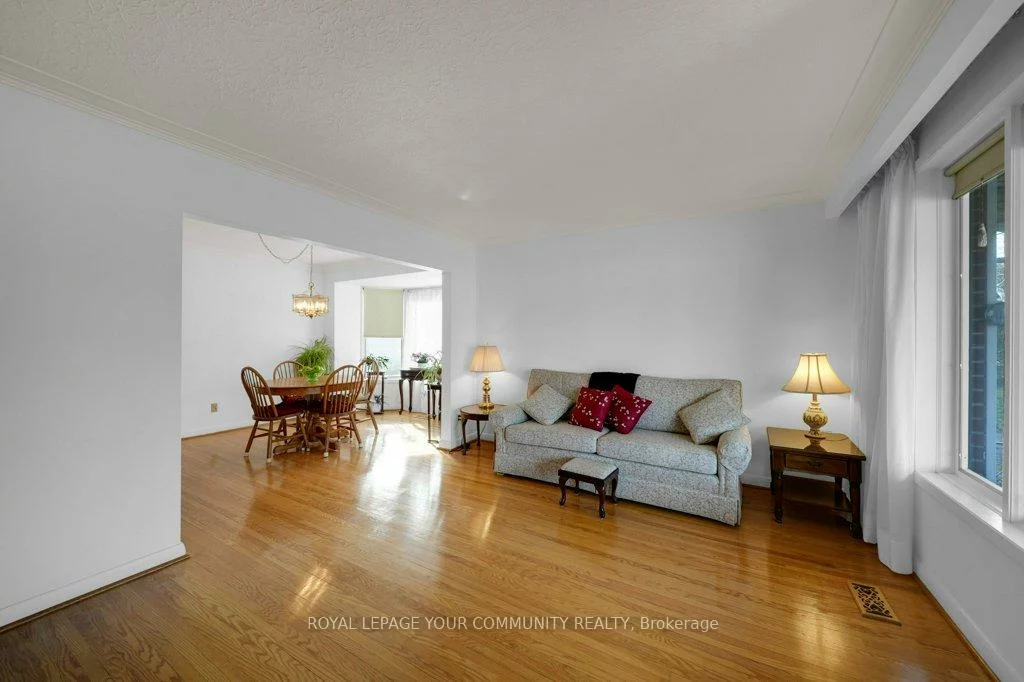 81, Clark, Thornhill, Markham