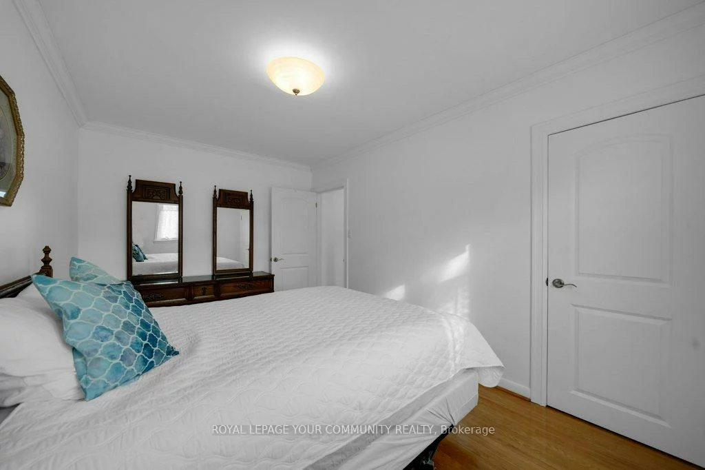 81, Clark, Thornhill, Markham