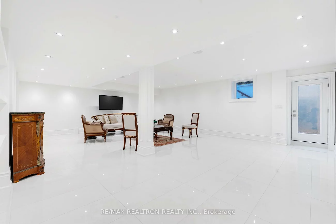 20, Hammok, Bayview Glen, Markham