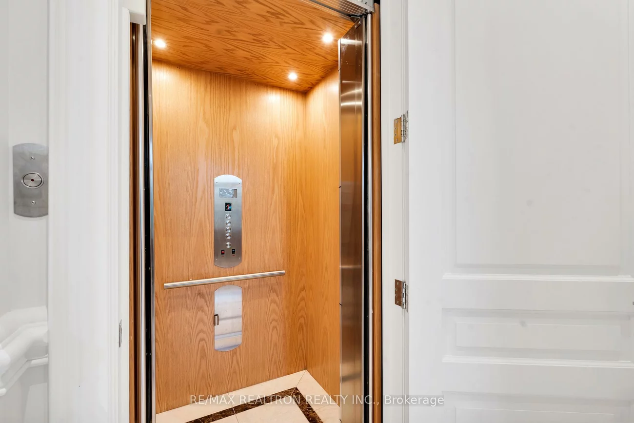 20, Hammok, Bayview Glen, Markham