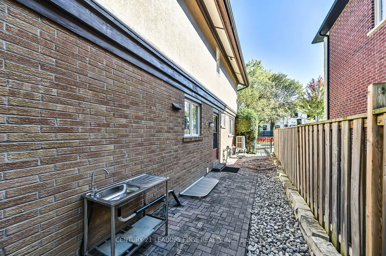 188, Krieghoff, Unionville, Markham