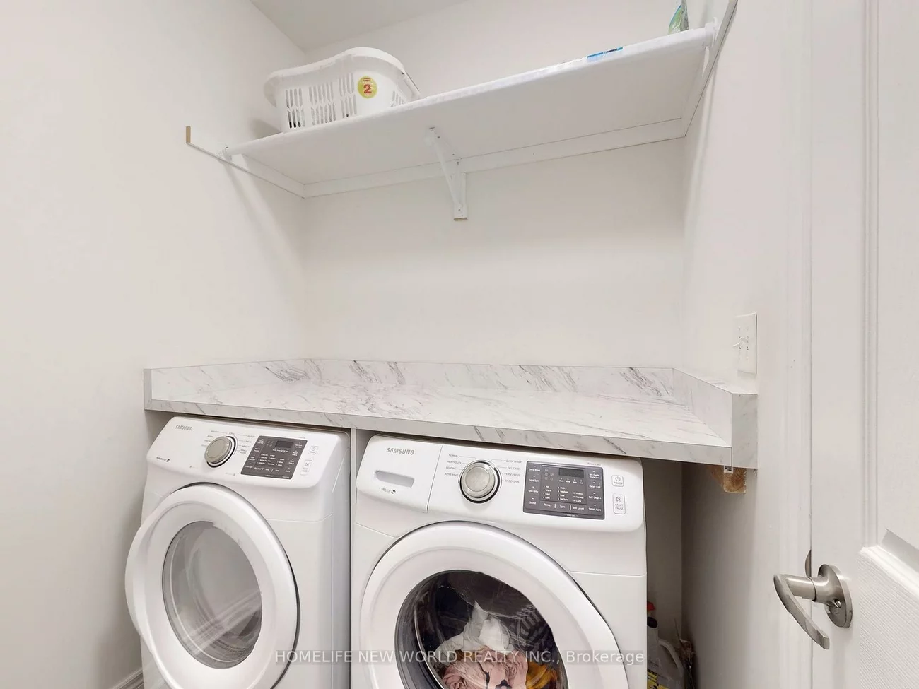 43, Titan, Cedarwood, Markham